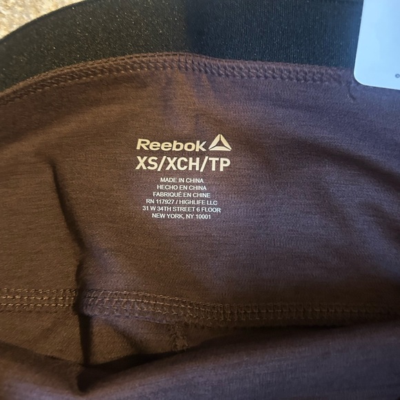 Reebok Purple Leggings Stretchy Athletic Bottoms sports bra and full zip jacket - Picture 3 of 16